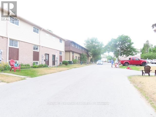 12 - 233 Innisfil Street, Barrie, Ontario  L4N 3E9 - Photo 4 - S12445888