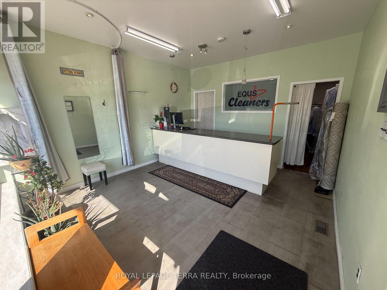 133 Martin Grove Road, Toronto (Islington-City Centre West), Ontario  M9B 4K8 - Photo 2 - W12445881