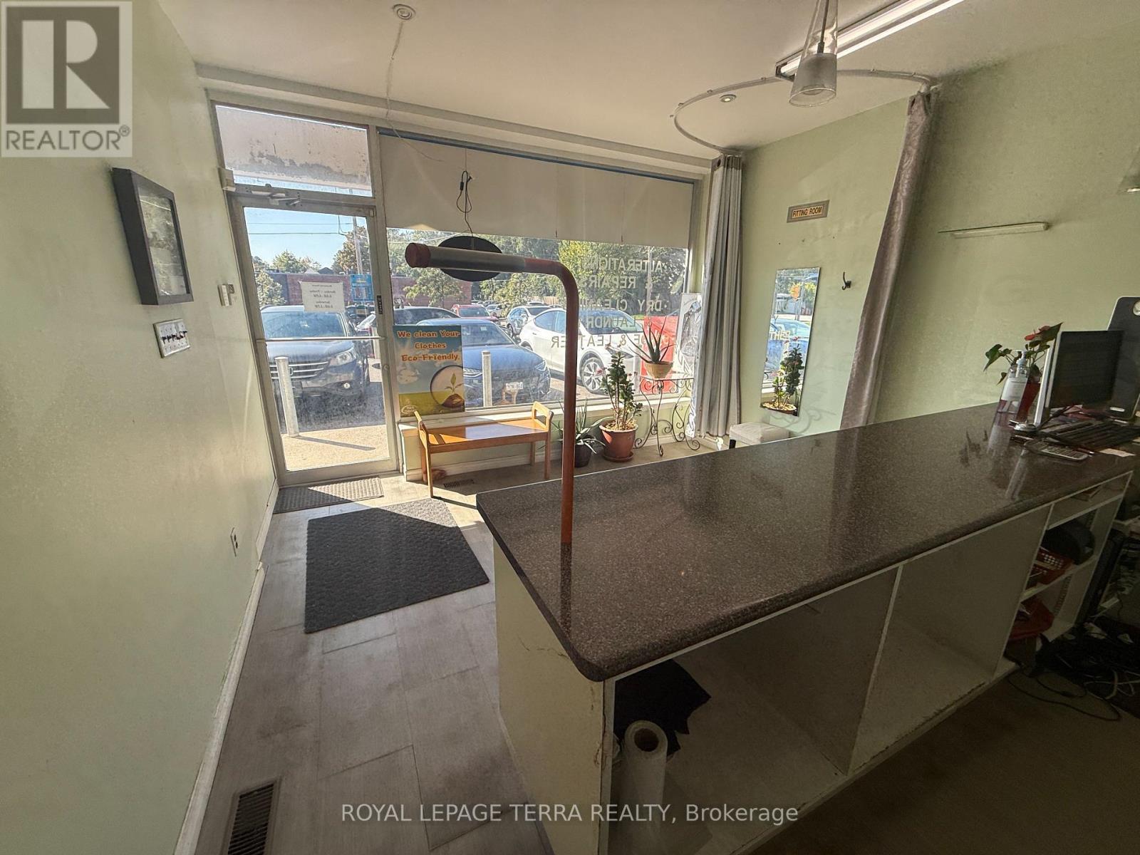 133 Martin Grove Road, Toronto (Islington-City Centre West), Ontario  M9B 4K8 - Photo 3 - W12445881