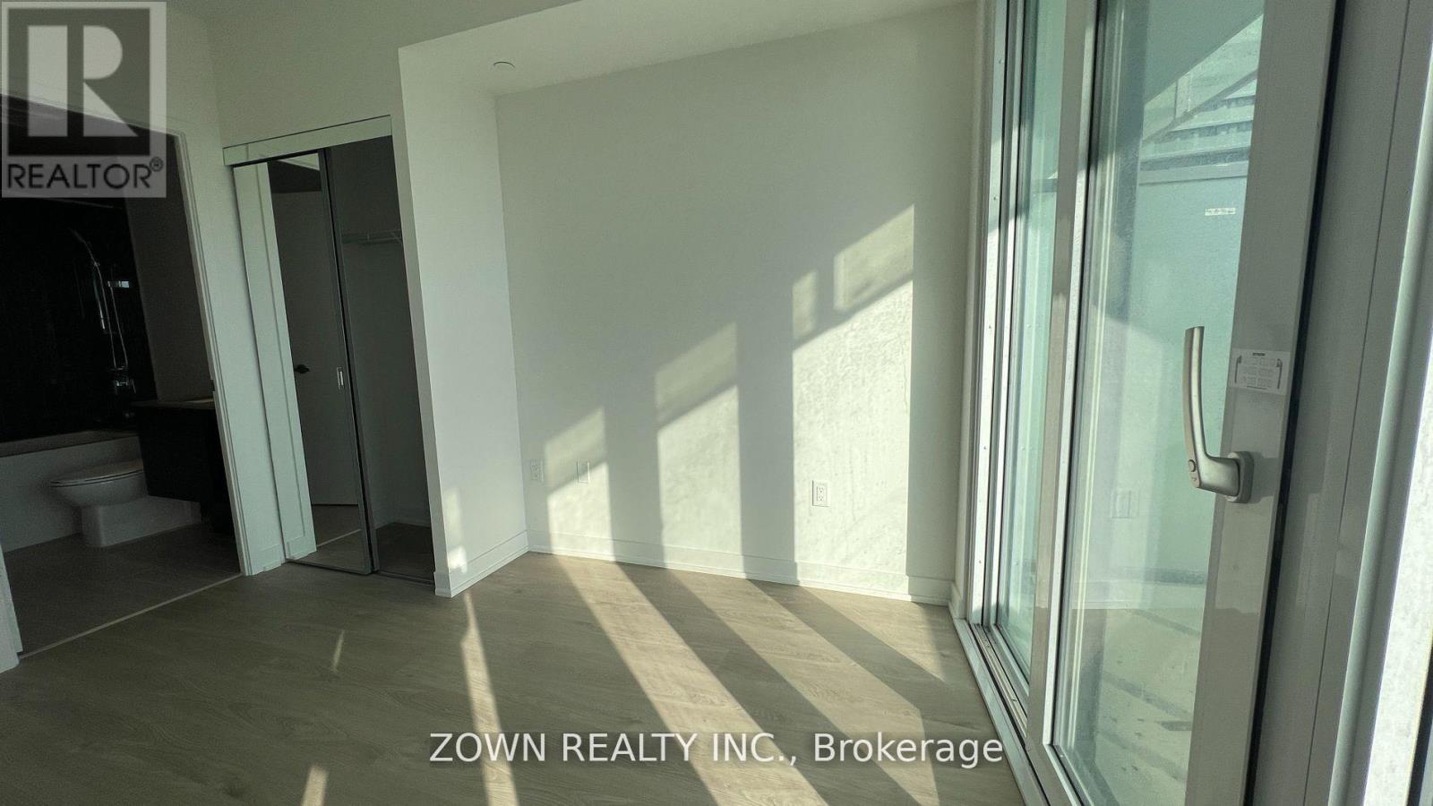 1506 - 3900 Confederation Parkway, Mississauga, Ontario  L5B 0M3 - Photo 14 - W12445893