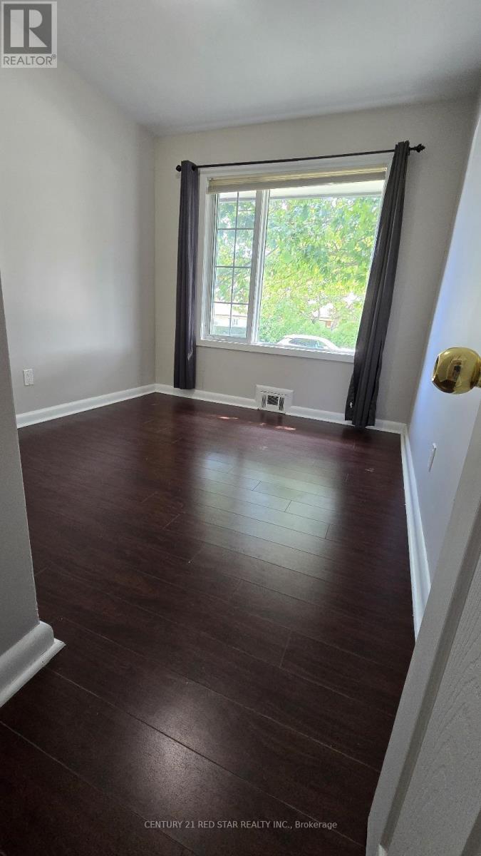 235 Mary Street, Oakville, Ontario  L6K 1S5 - Photo 11 - W12445894