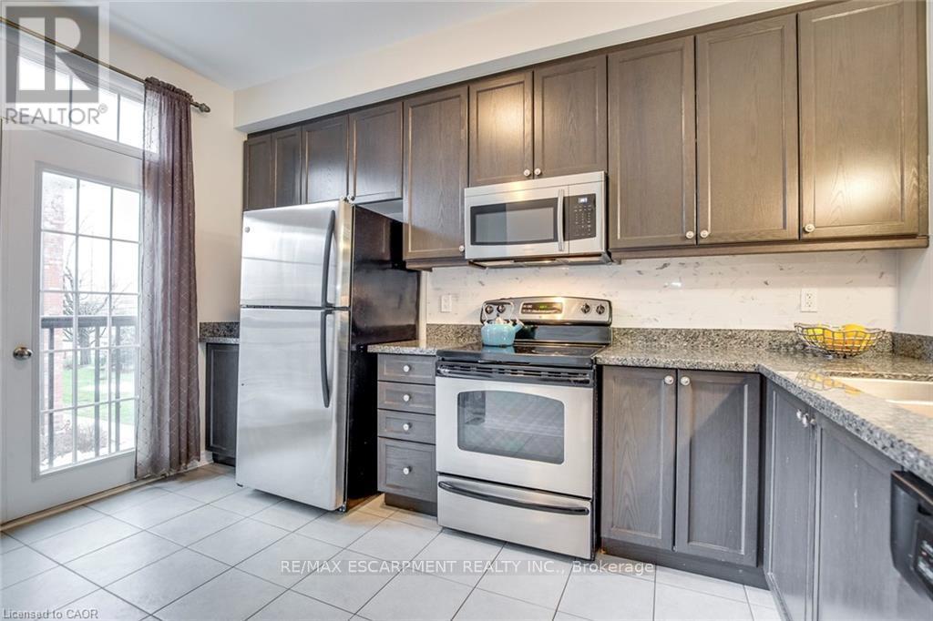 991 Reimer Common, Burlington, Ontario  L7R 0C8 - Photo 10 - W12445902