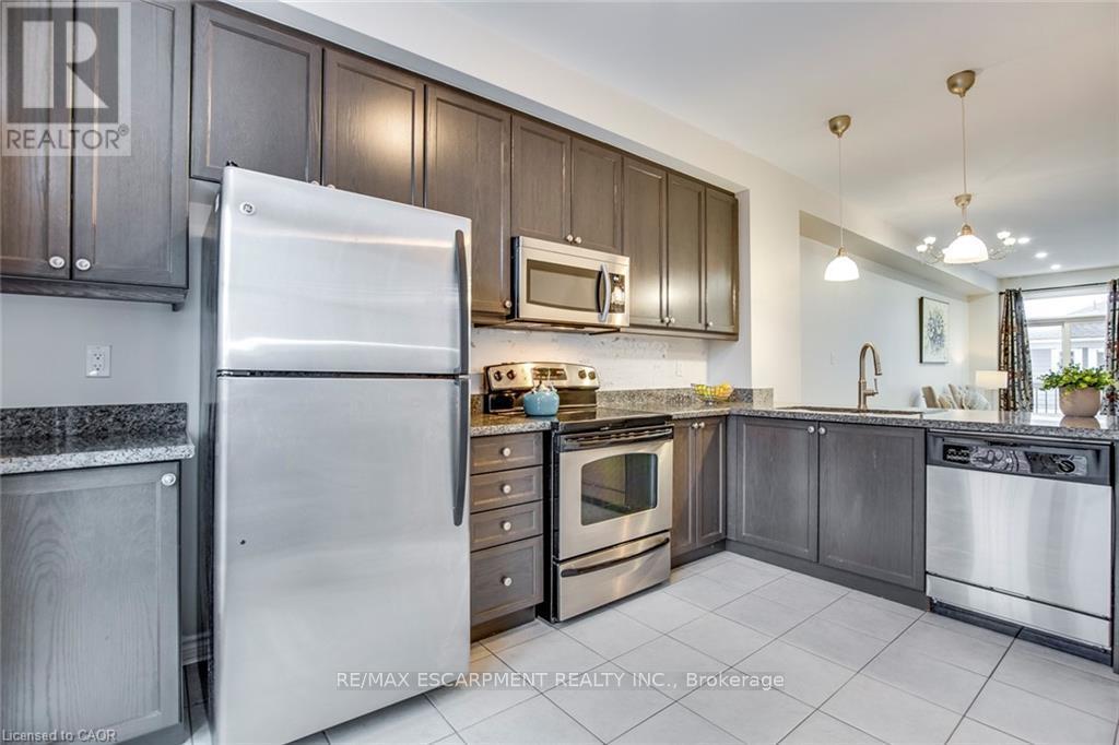 991 Reimer Common, Burlington, Ontario  L7R 0C8 - Photo 13 - W12445902