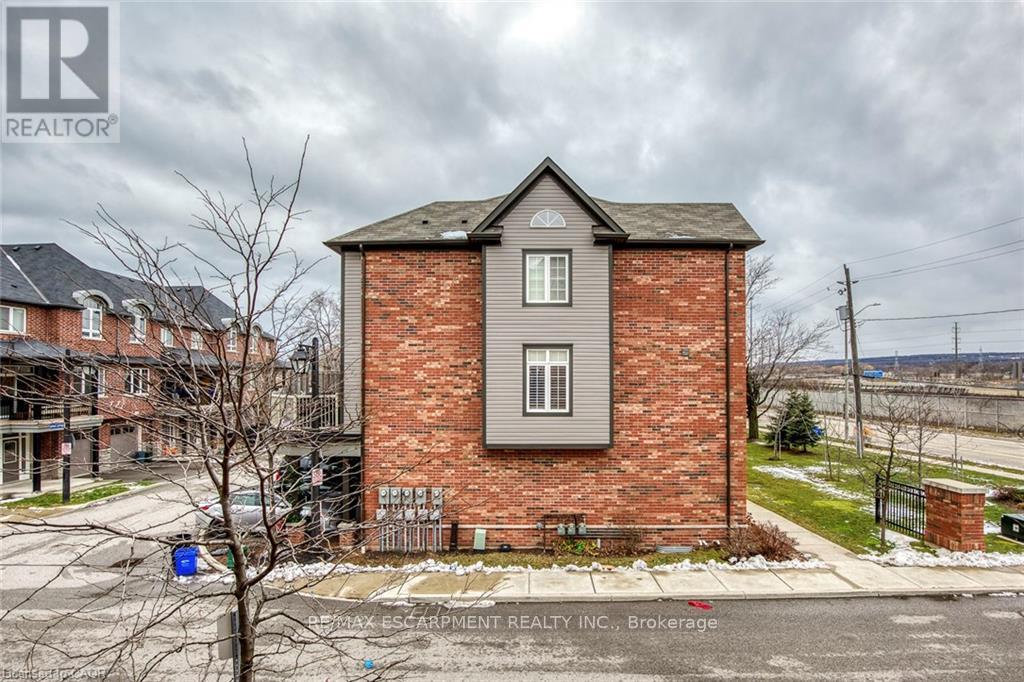 991 Reimer Common, Burlington, Ontario  L7R 0C8 - Photo 15 - W12445902