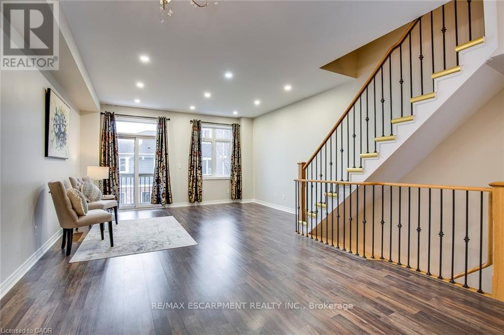 991 Reimer Common, Burlington, Ontario  L7R 0C8 - Photo 5 - W12445902