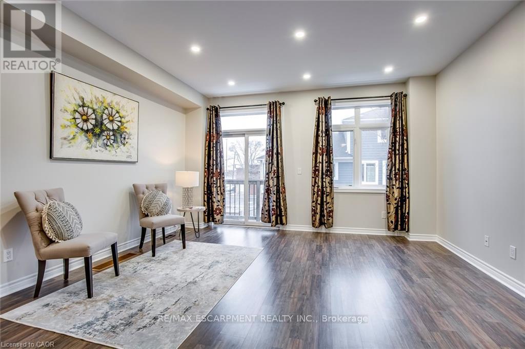 991 Reimer Common, Burlington, Ontario  L7R 0C8 - Photo 6 - W12445902
