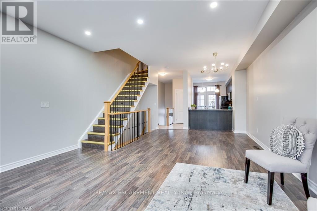 991 Reimer Common, Burlington, Ontario  L7R 0C8 - Photo 8 - W12445902