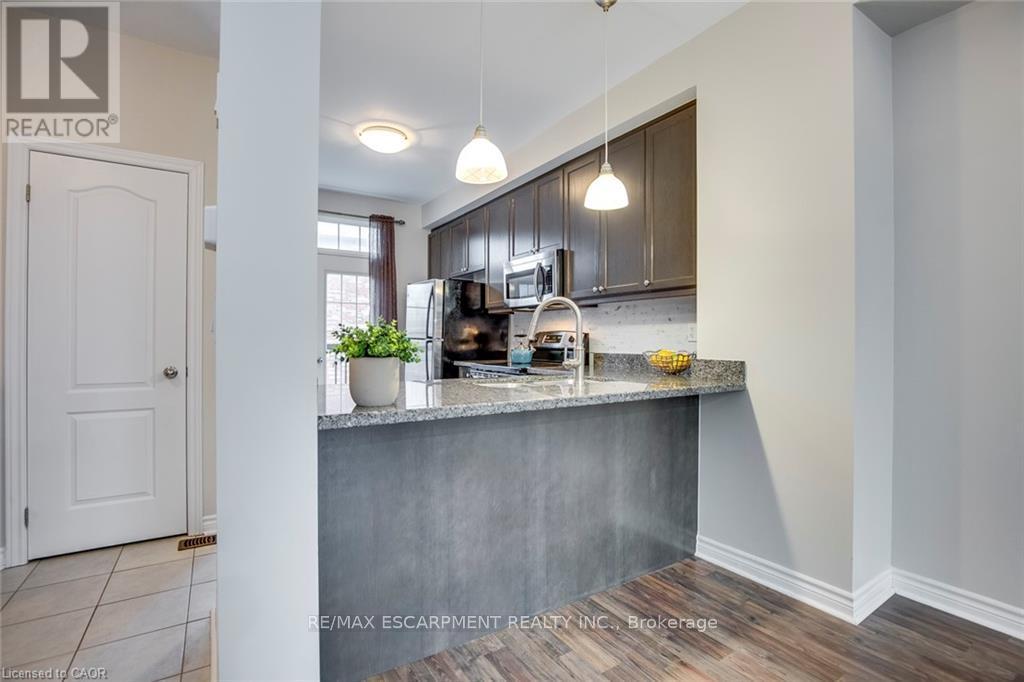 991 Reimer Common, Burlington, Ontario  L7R 0C8 - Photo 9 - W12445902