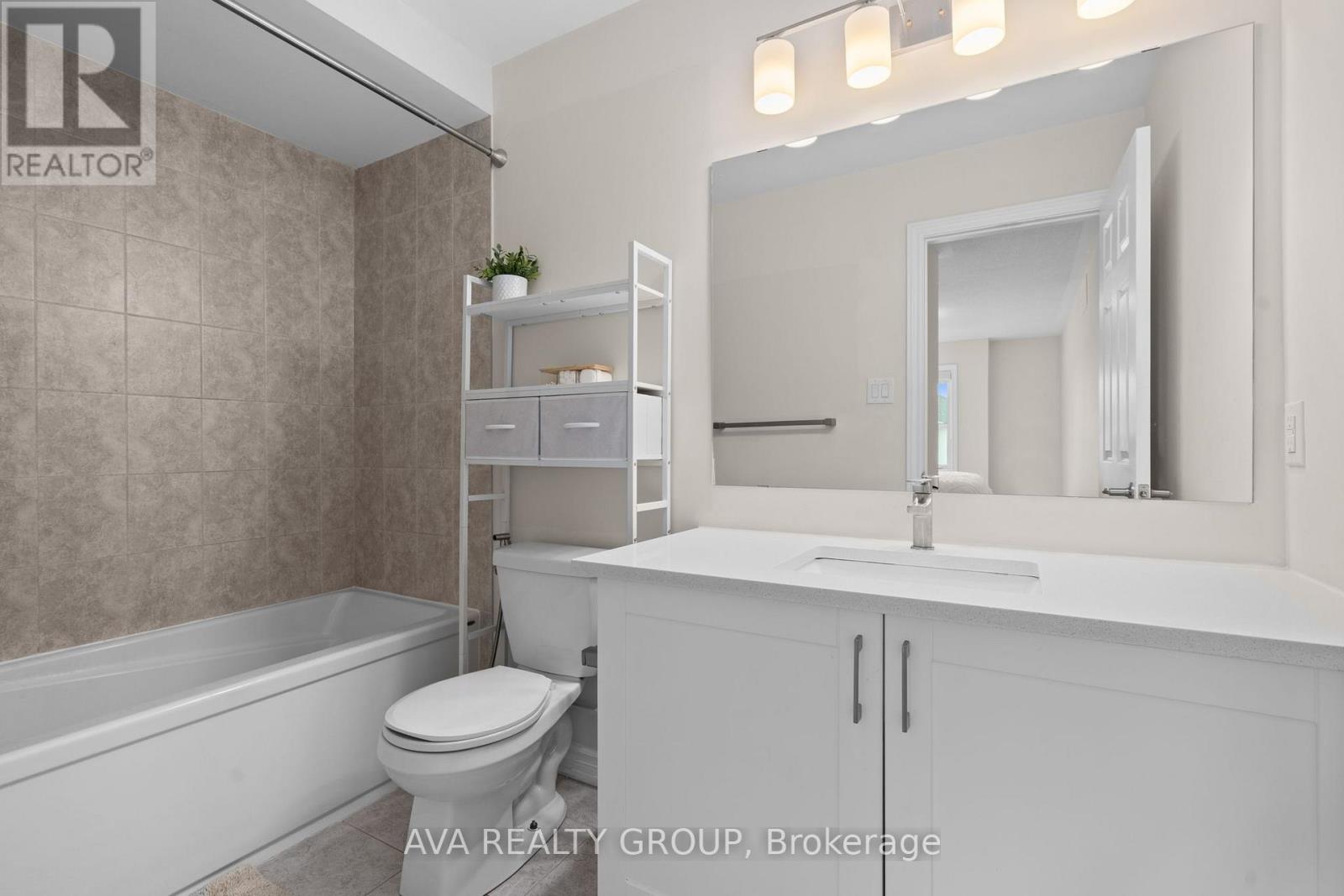 304 Lapland Private, Ottawa, Ontario  K2V 0S2 - Photo 16 - X12445908