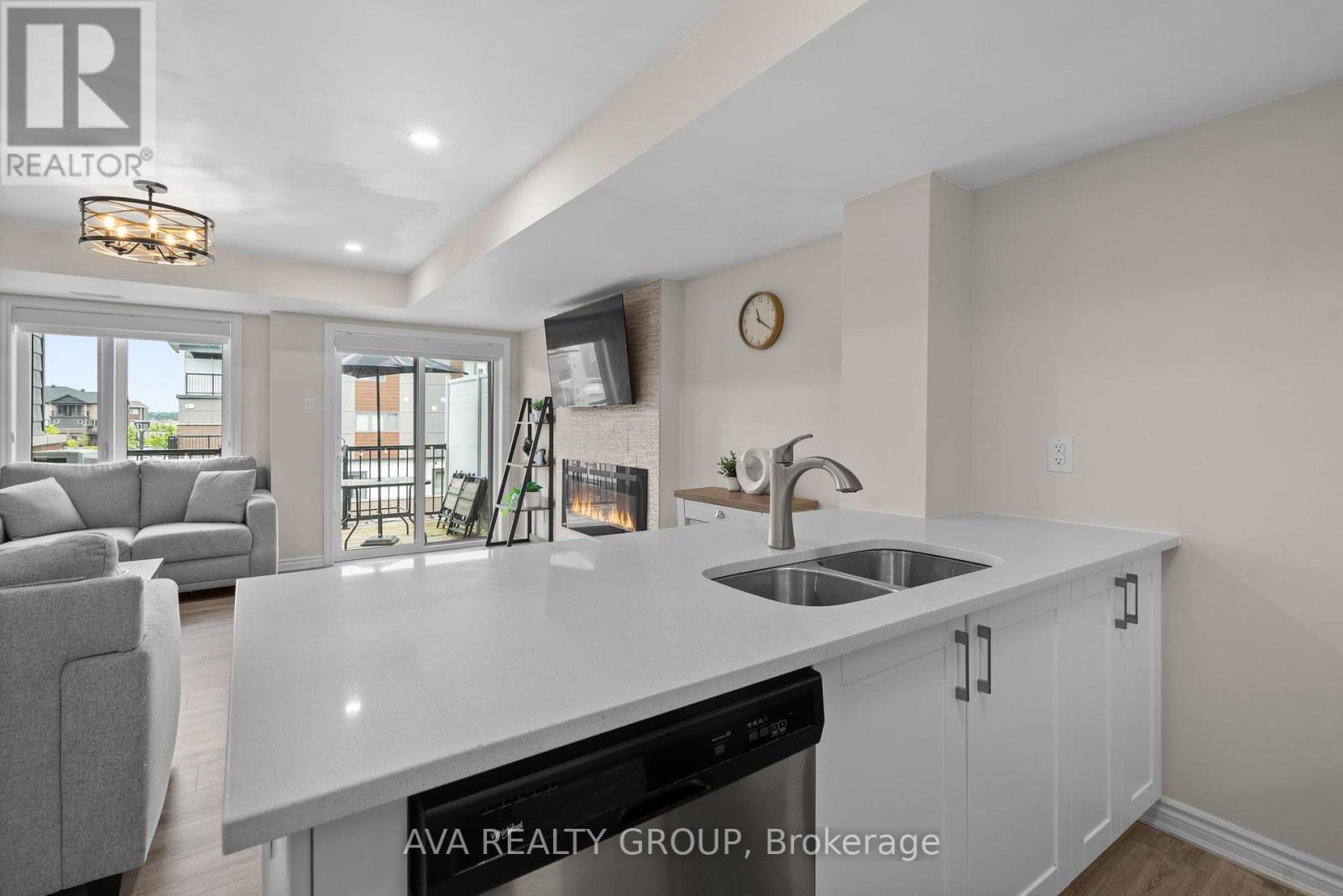 304 Lapland Private, Ottawa, Ontario  K2V 0S2 - Photo 9 - X12445908