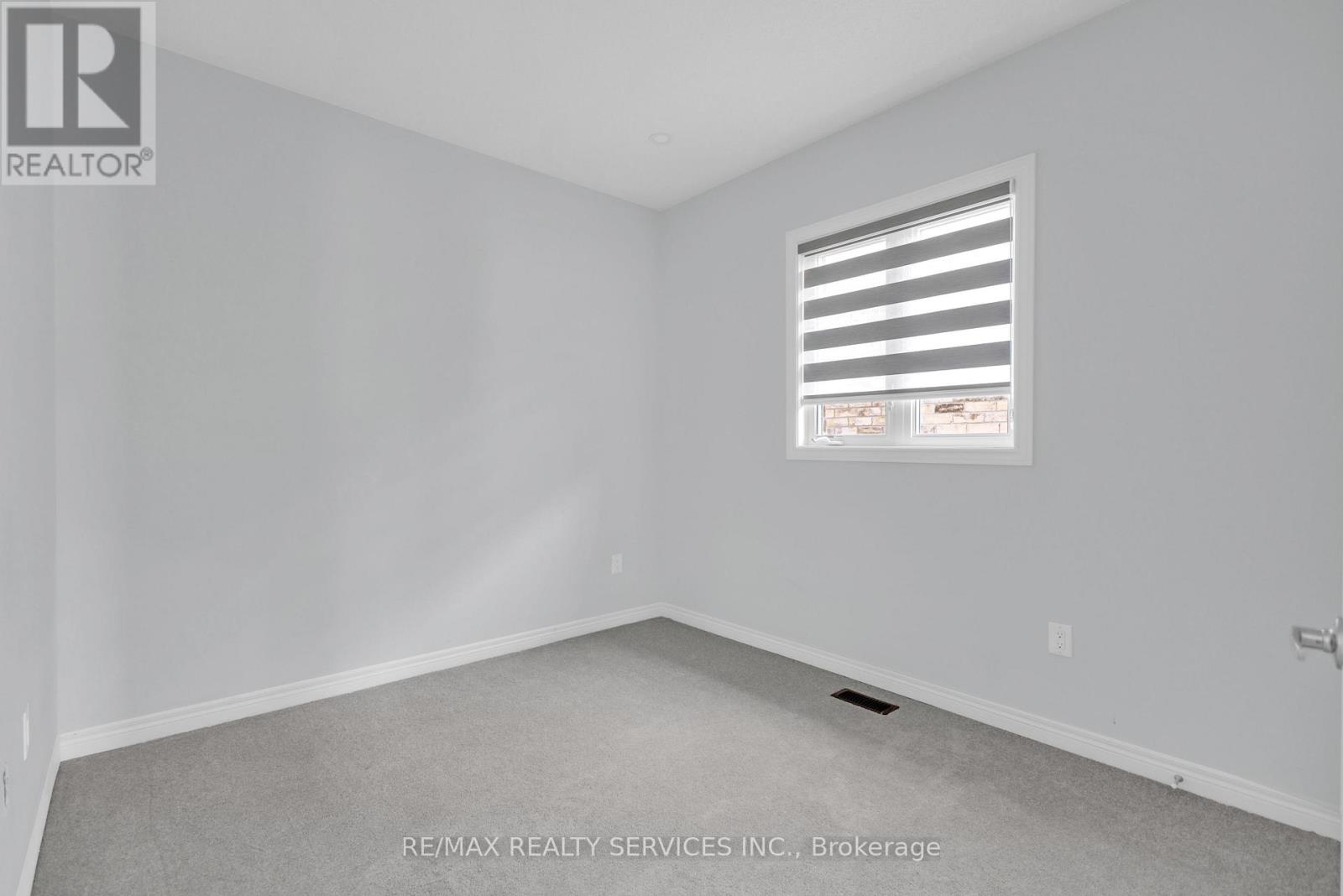 41 Trail Bank Gardens, Hamilton, Ontario  L8B 1Y5 - Photo 19 - X12445898