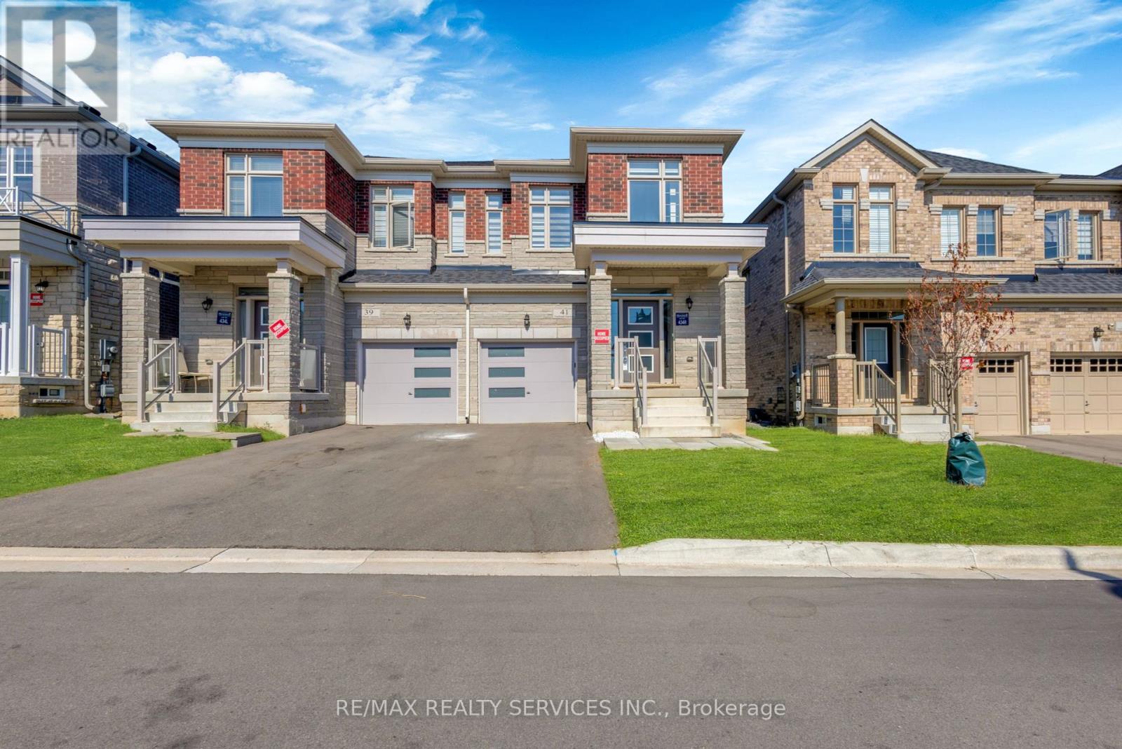 41 Trail Bank Gardens, Hamilton, Ontario  L8B 1Y5 - Photo 2 - X12445898