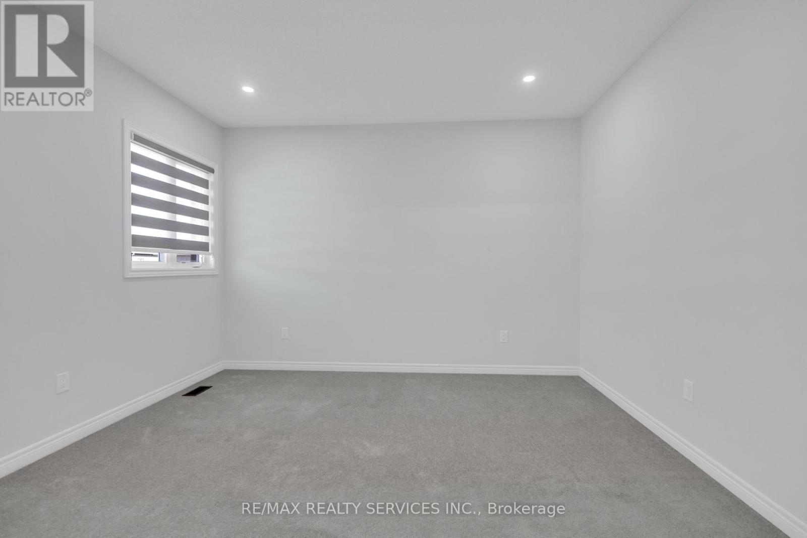 41 Trail Bank Gardens, Hamilton, Ontario  L8B 1Y5 - Photo 25 - X12445898