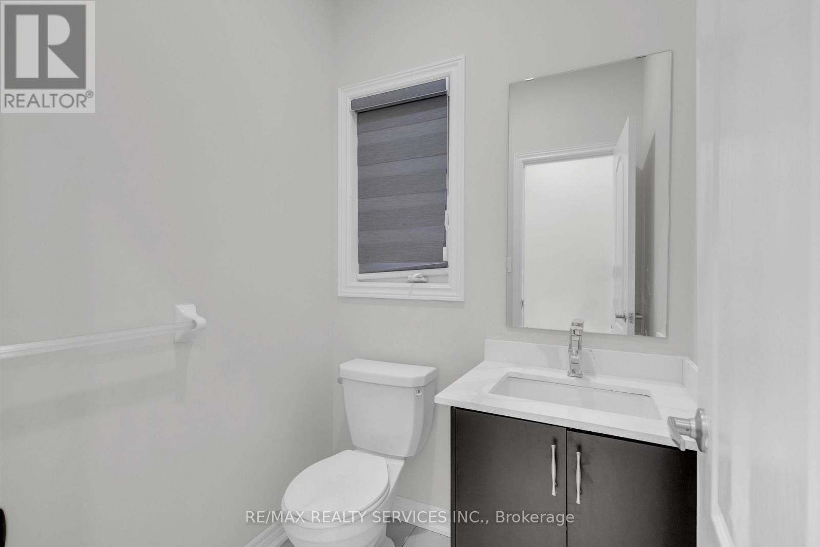41 Trail Bank Gardens, Hamilton, Ontario  L8B 1Y5 - Photo 7 - X12445898