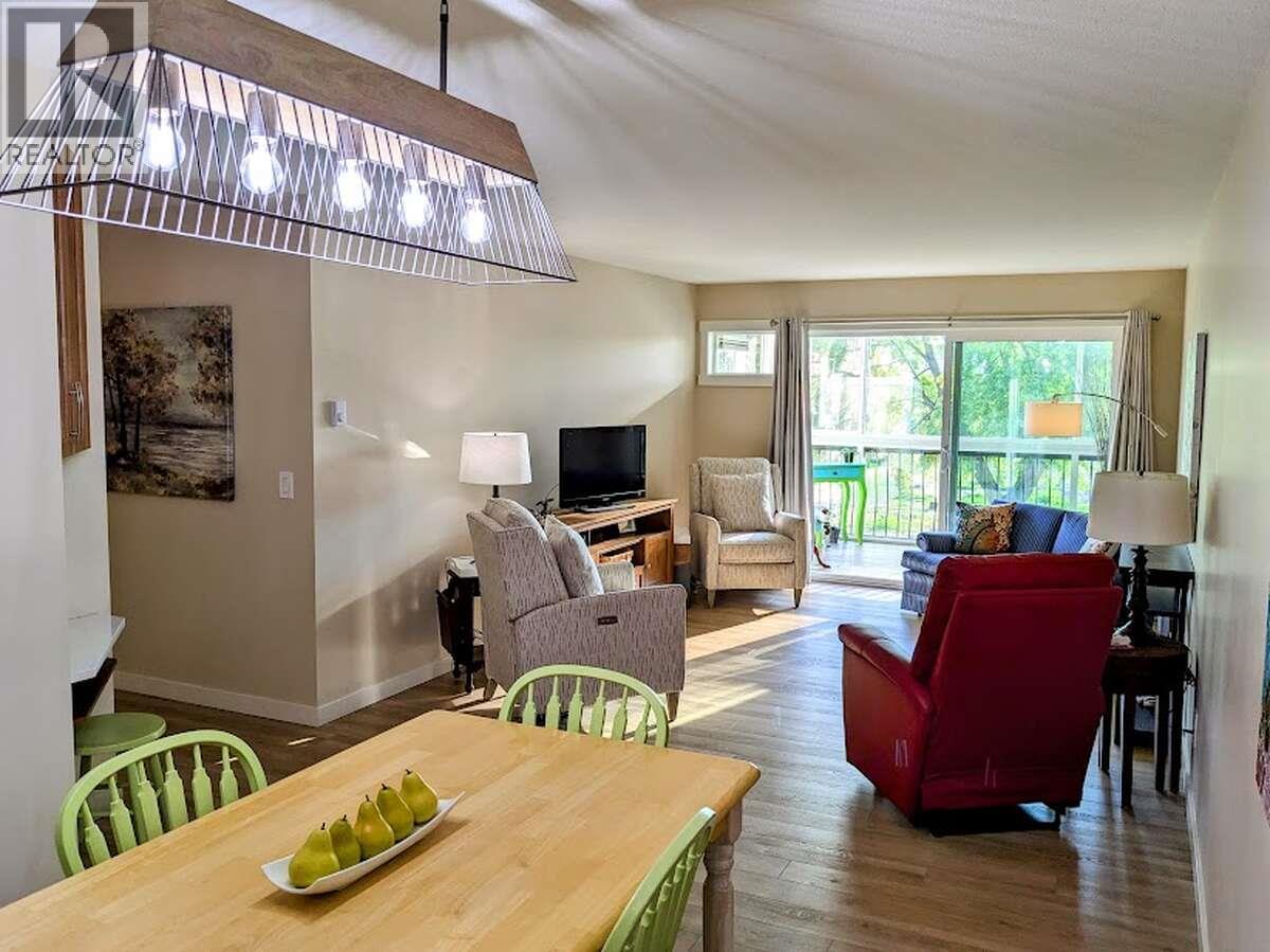 1450 Bertram Street Unit# 302, Kelowna, British Columbia  V1Y 8R9 - Photo 2 - 10365051