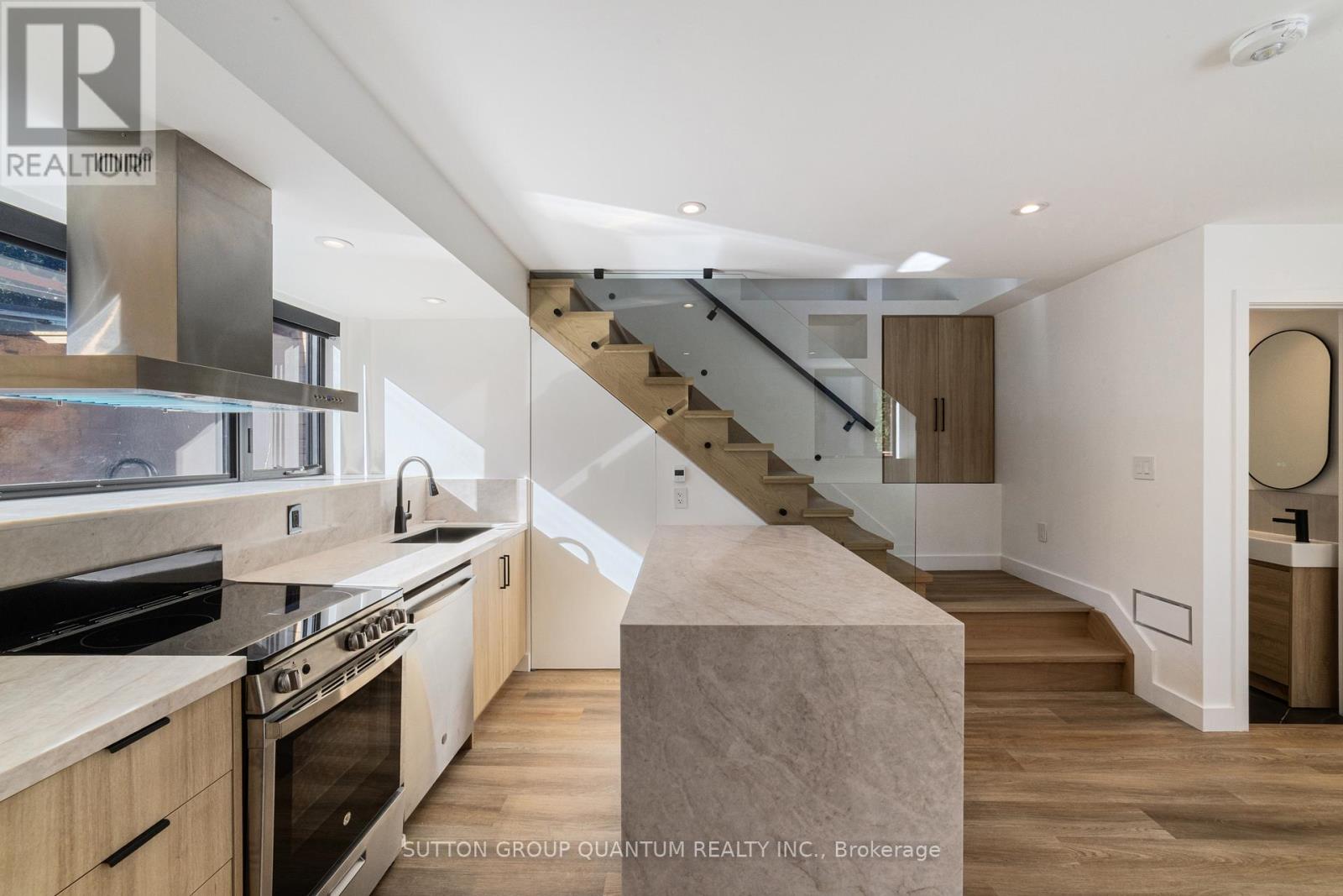 Garden Suite - 156 Mavety Street, Toronto, Ontario  M6P 2L9 - Photo 7 - W12445906