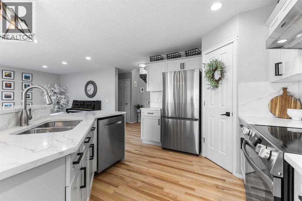 260 West Creek Circle, Chestermere, Alberta  T1X 1R5 - Photo 7 - A2258530