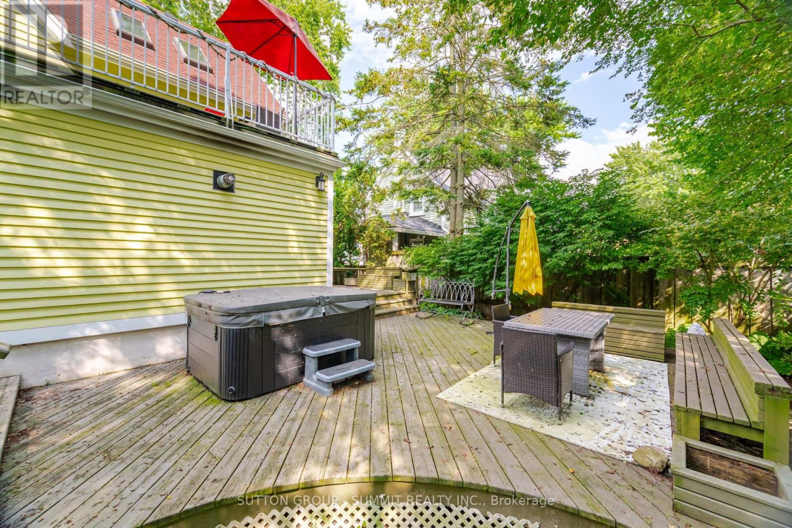 38 John Street S, Mississauga, Ontario  L5H 2E6 - Photo 18 - W12326110
