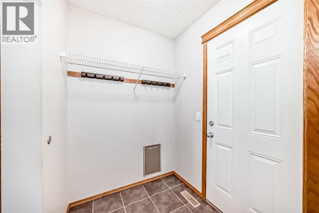 398 Chaparral Ridge Circle Se, Calgary, Alberta  T2X 3Y1 - Photo 13 - A2257329