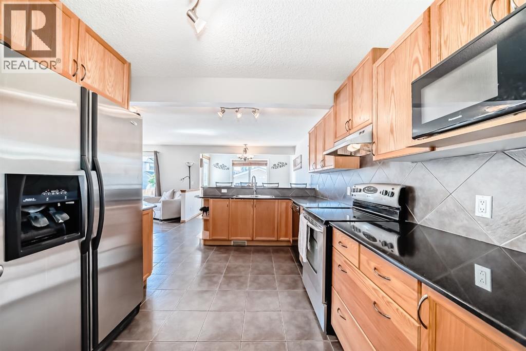 398 Chaparral Ridge Circle Se, Calgary, Alberta  T2X 3Y1 - Photo 3 - A2257329