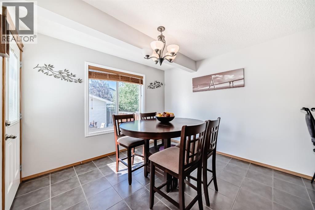 398 Chaparral Ridge Circle Se, Calgary, Alberta  T2X 3Y1 - Photo 8 - A2257329