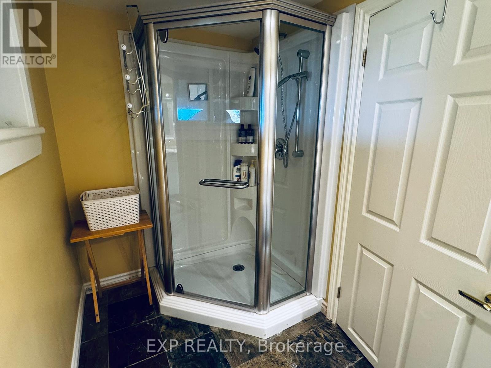 171 Chamonix Crescent, Blue Mountains, Ontario  L9Y 0S7 - Photo 40 - X12431298
