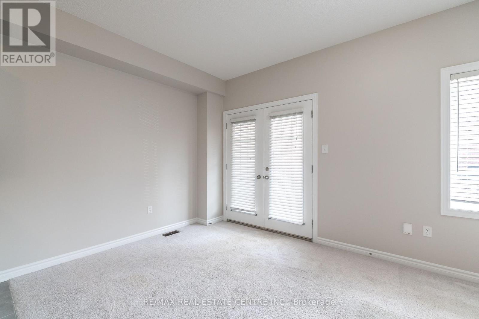 80 - 88 Decorso Drive, Guelph, Ontario  N1L 0A1 - Photo 21 - X12445916