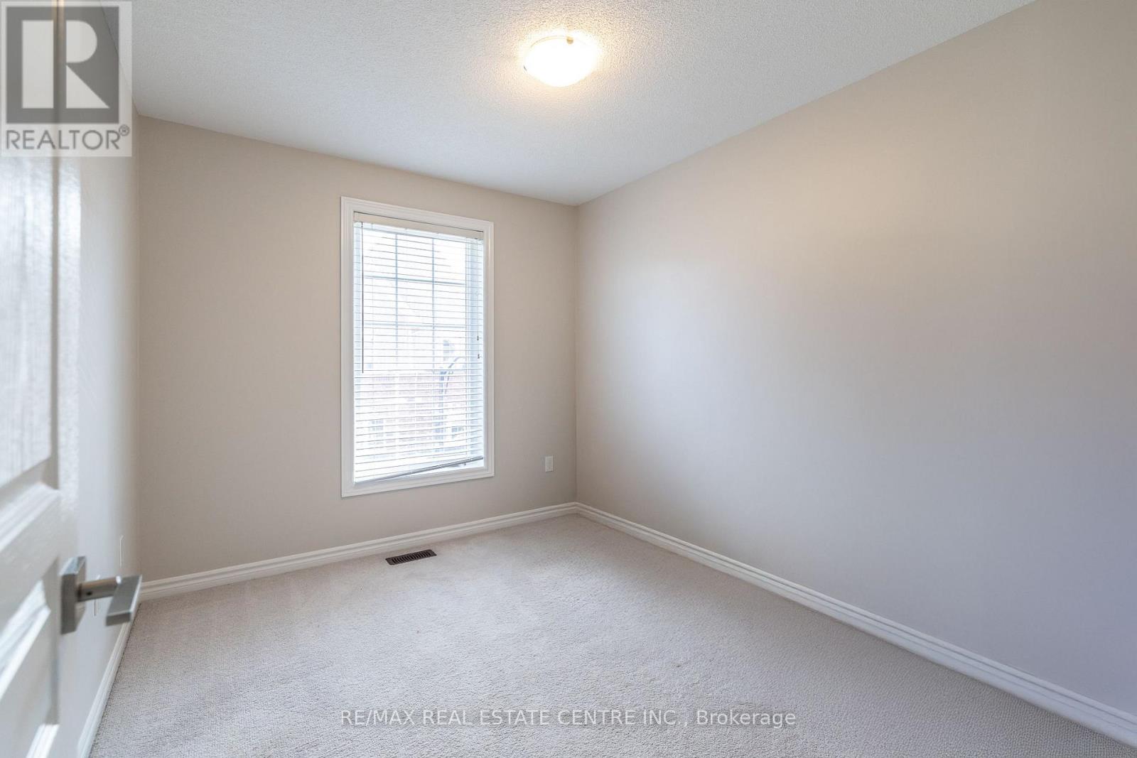 80 - 88 Decorso Drive, Guelph, Ontario  N1L 0A1 - Photo 37 - X12445916