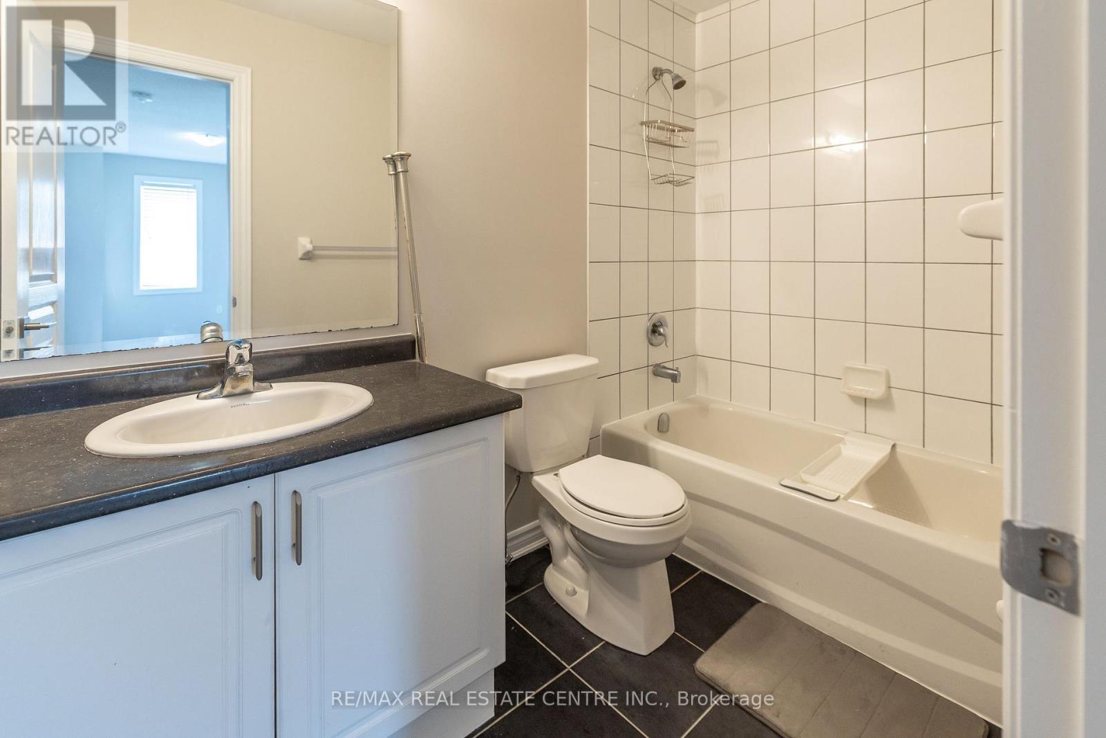 80 - 88 Decorso Drive, Guelph, Ontario  N1L 0A1 - Photo 41 - X12445916