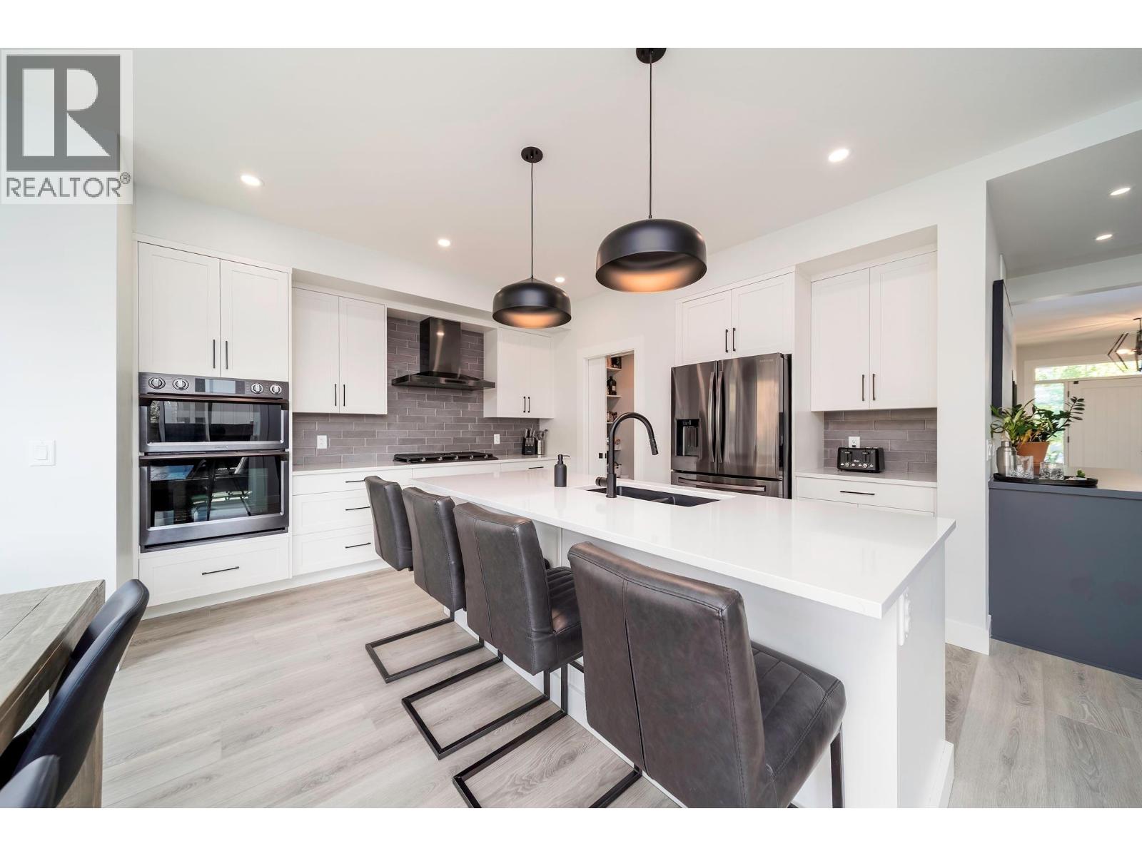 154 Echo Ridge Drive Kelowna Photo 3
