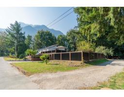 695 Hudson Bay Street|Hope, Hope, Ca