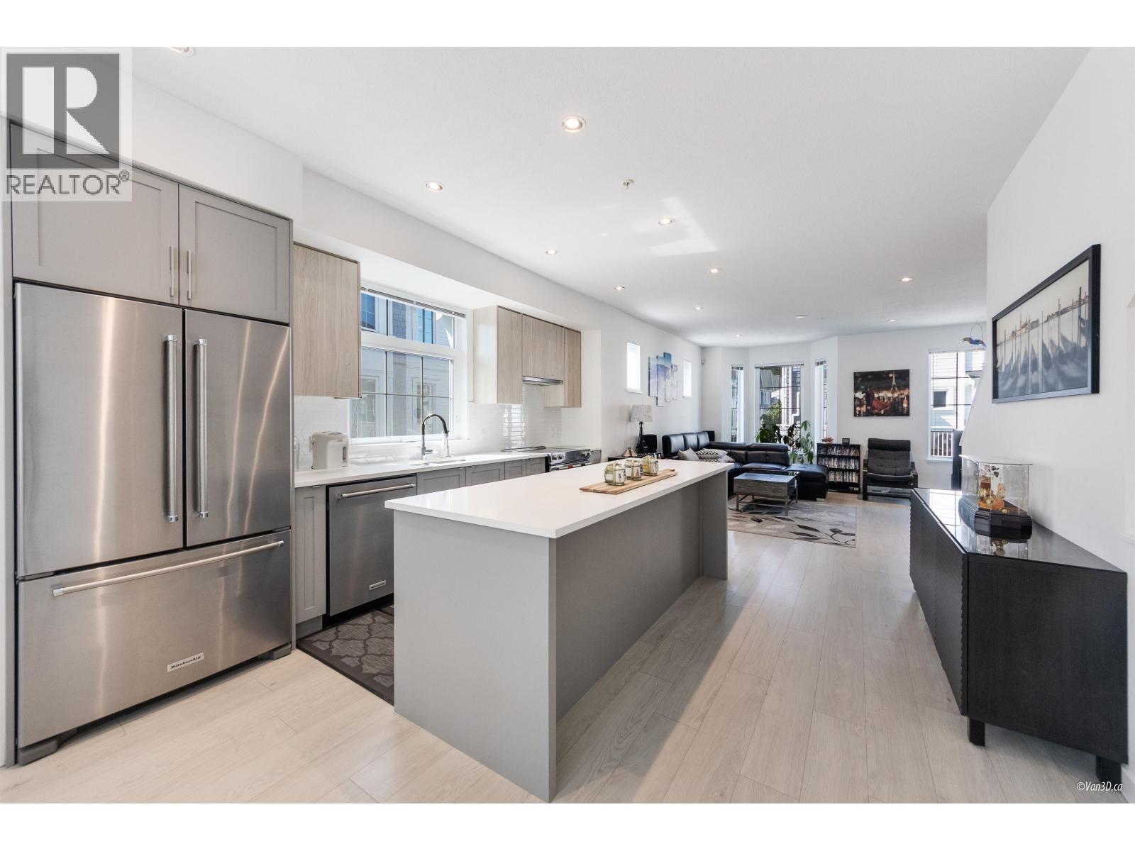 8 2560 Pitt River Road, Port Coquitlam, British Columbia  V3C 0G6 - Photo 4 - R3052085
