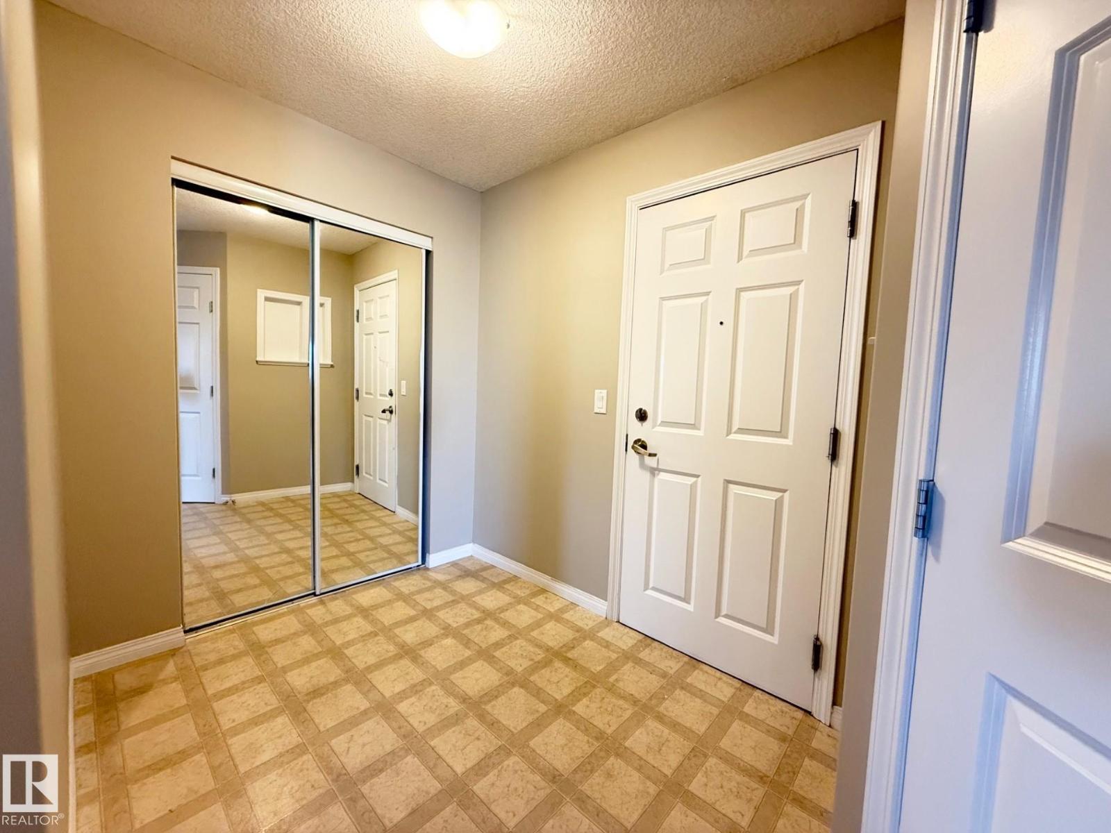 9945 167 St Nw, Edmonton, Alberta  T5P 0K5 - Photo 10 - E4460956