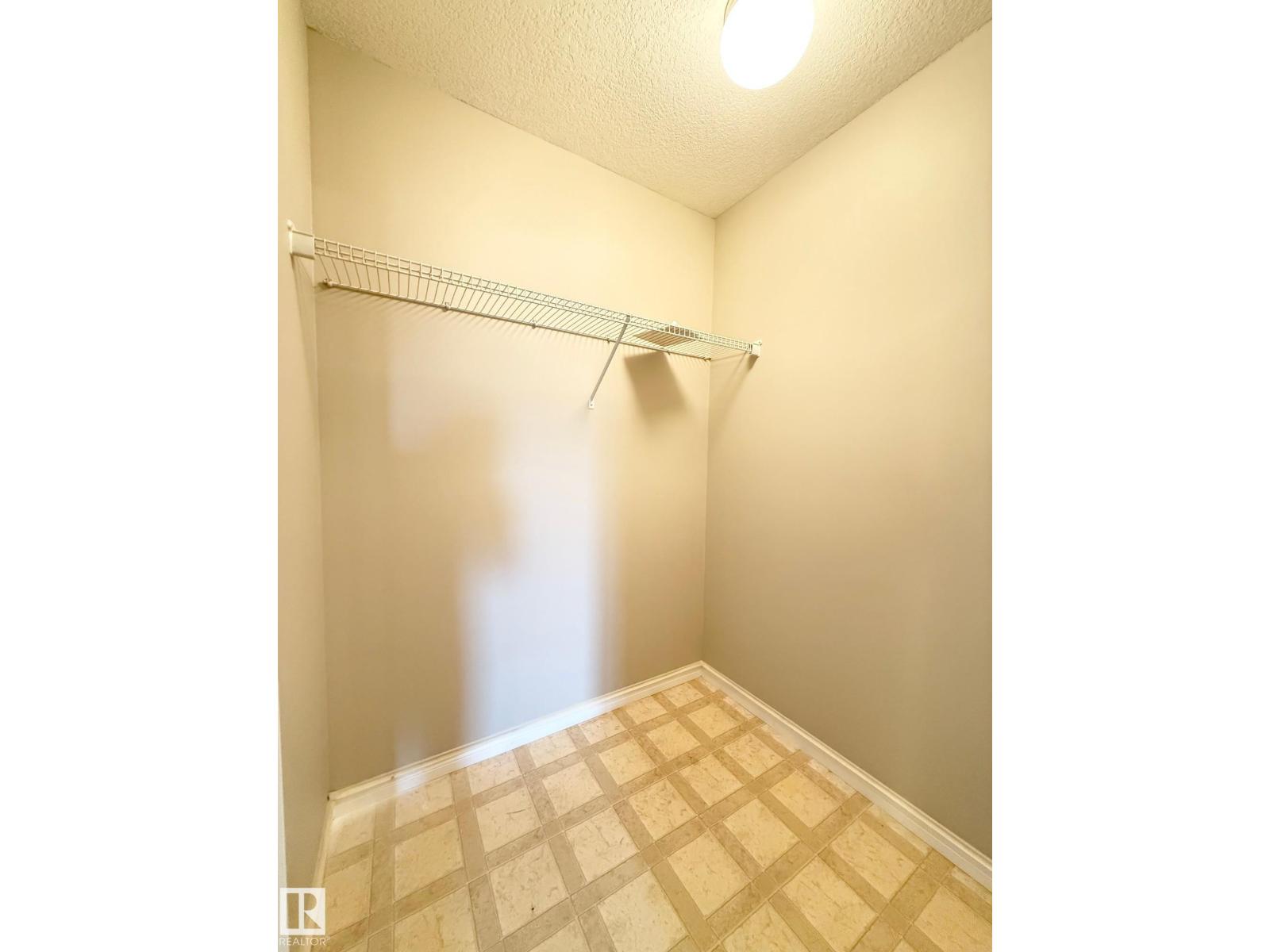 9945 167 St Nw, Edmonton, Alberta  T5P 0K5 - Photo 11 - E4460956