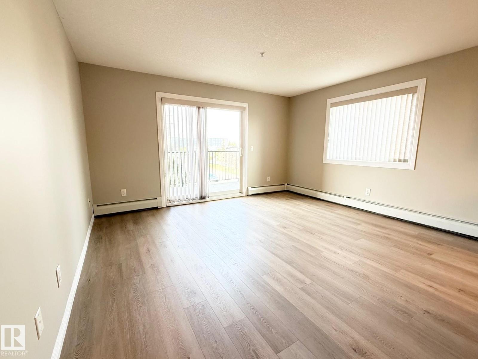 9945 167 St Nw, Edmonton, Alberta  T5P 0K5 - Photo 2 - E4460956