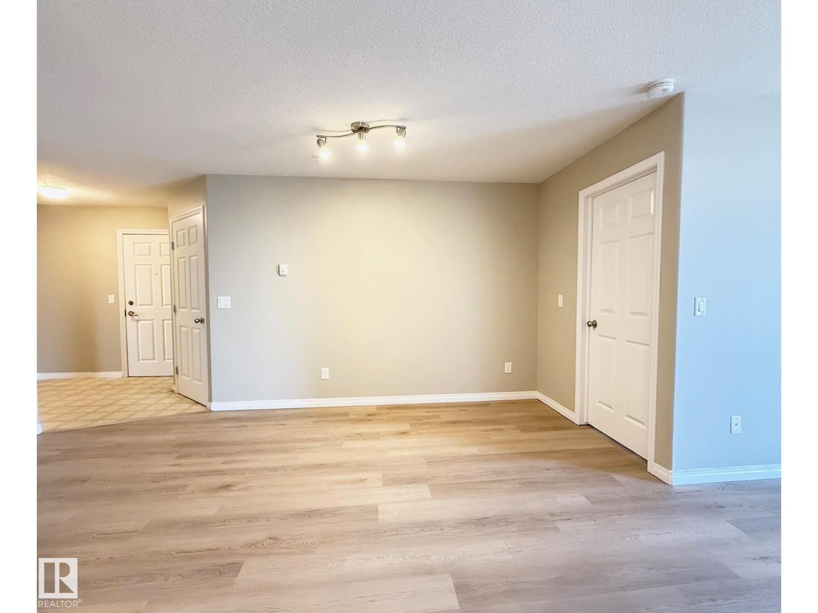 9945 167 St Nw, Edmonton, Alberta  T5P 0K5 - Photo 4 - E4460956