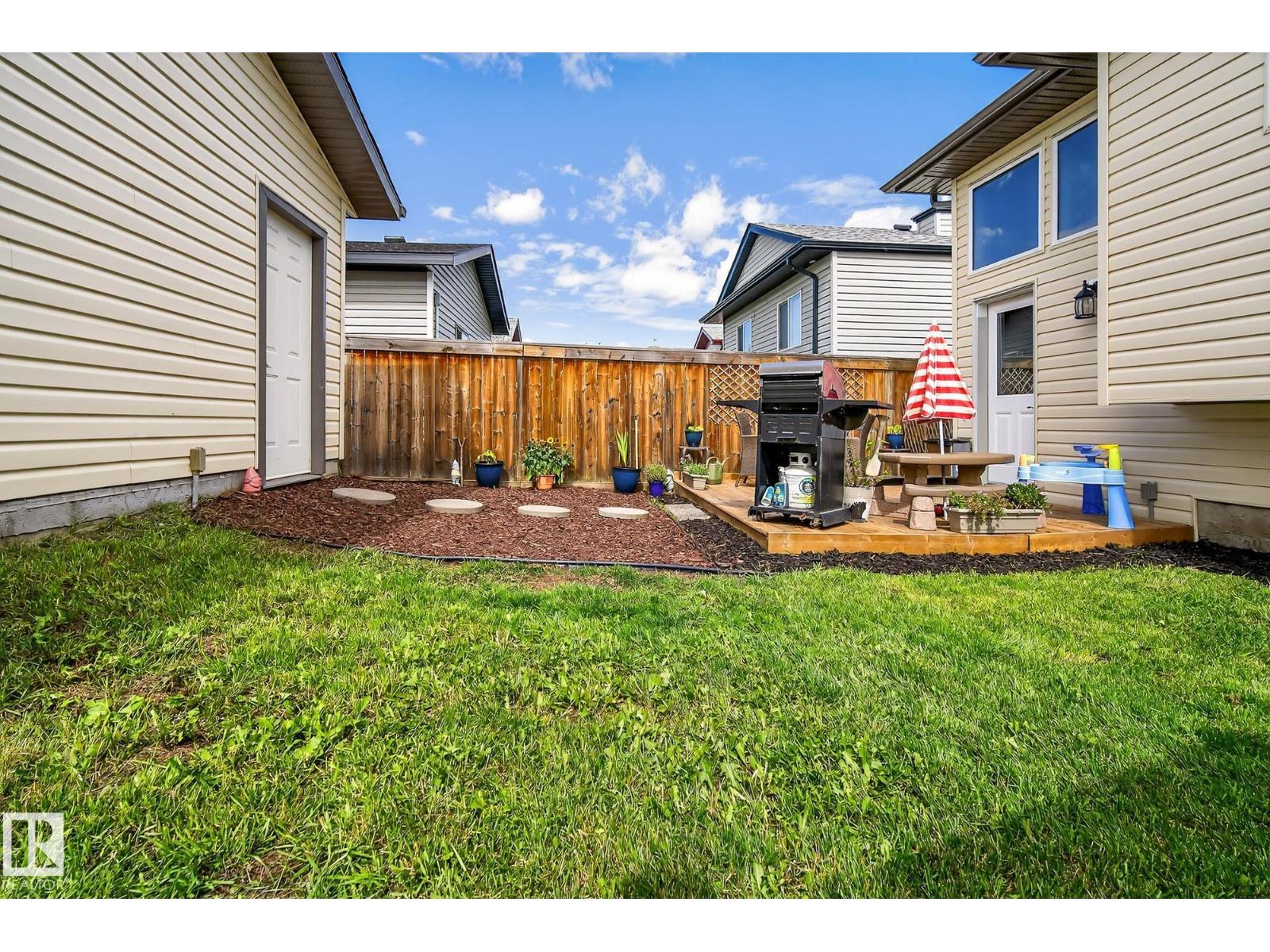 15628 44 St Nw, Edmonton, Alberta  T5Y 3H2 - Photo 7 - E4460957