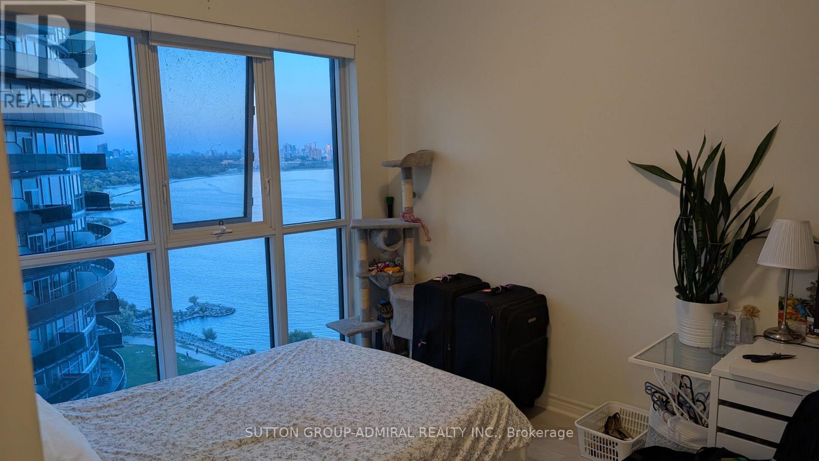 Ph12 - 39 Annie Craig Drive, Toronto, Ontario  M8N 0H1 - Photo 6 - W12445929