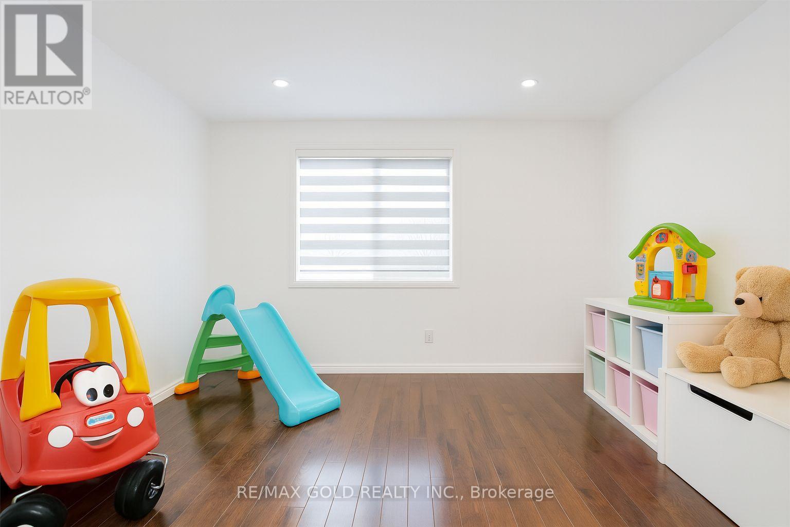 2 Hetherington Place, Brampton, Ontario  L6S 5M6 - Photo 10 - W12445931