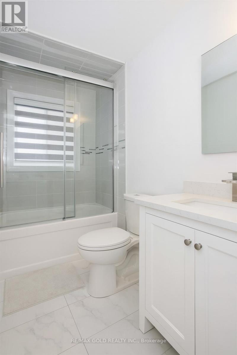 2 Hetherington Place, Brampton, Ontario  L6S 5M6 - Photo 12 - W12445931