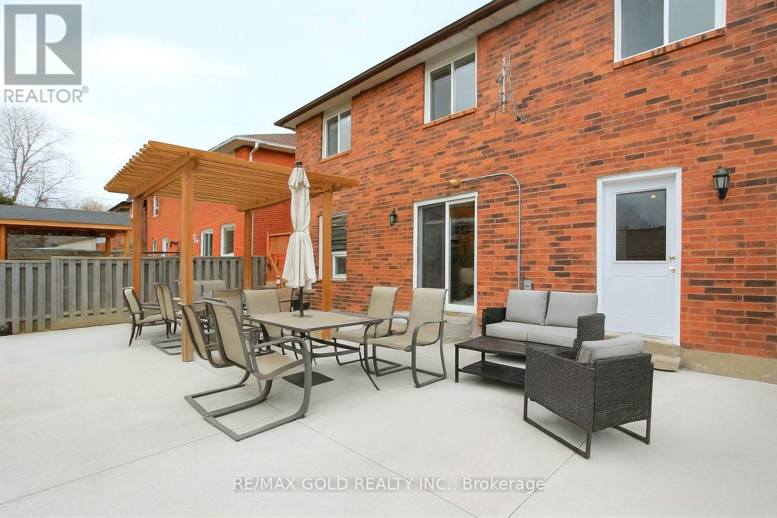 2 Hetherington Place, Brampton, Ontario  L6S 5M6 - Photo 19 - W12445931