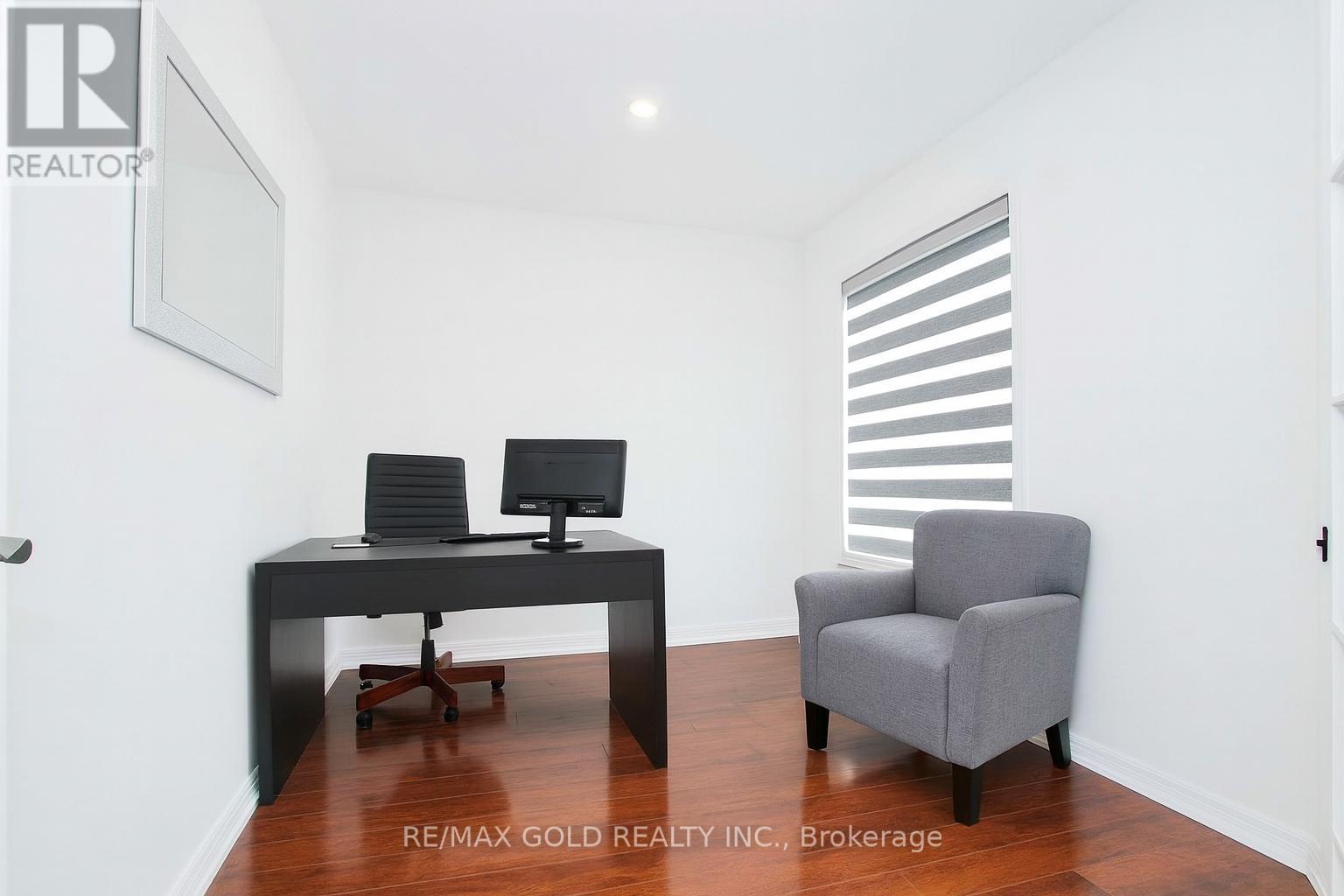2 Hetherington Place, Brampton, Ontario  L6S 5M6 - Photo 3 - W12445931