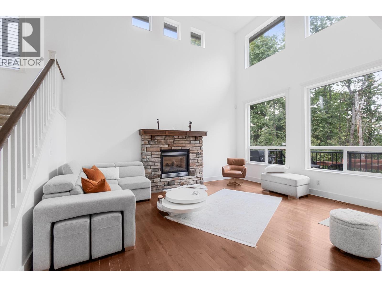 23953 MCCLURE AVENUE, Maple Ridge, British Columbia