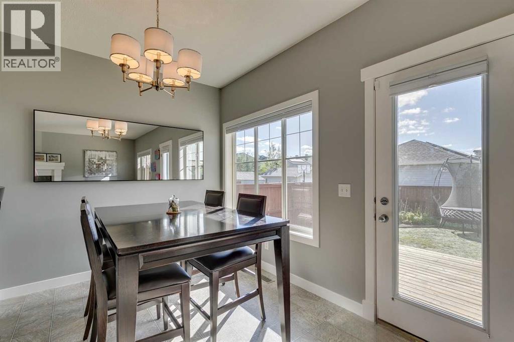 320 Cougartown Circle Sw, Calgary, Alberta  T3H 0A5 - Photo 8 - A2261989