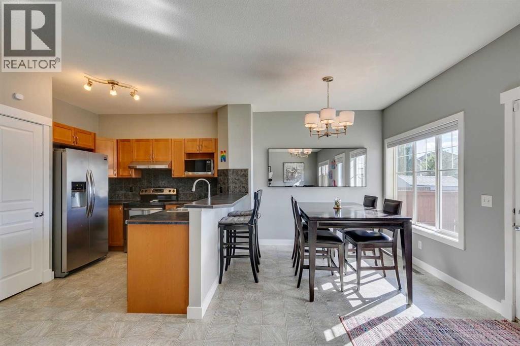 320 Cougartown Circle Sw, Calgary, Alberta  T3H 0A5 - Photo 6 - A2261989