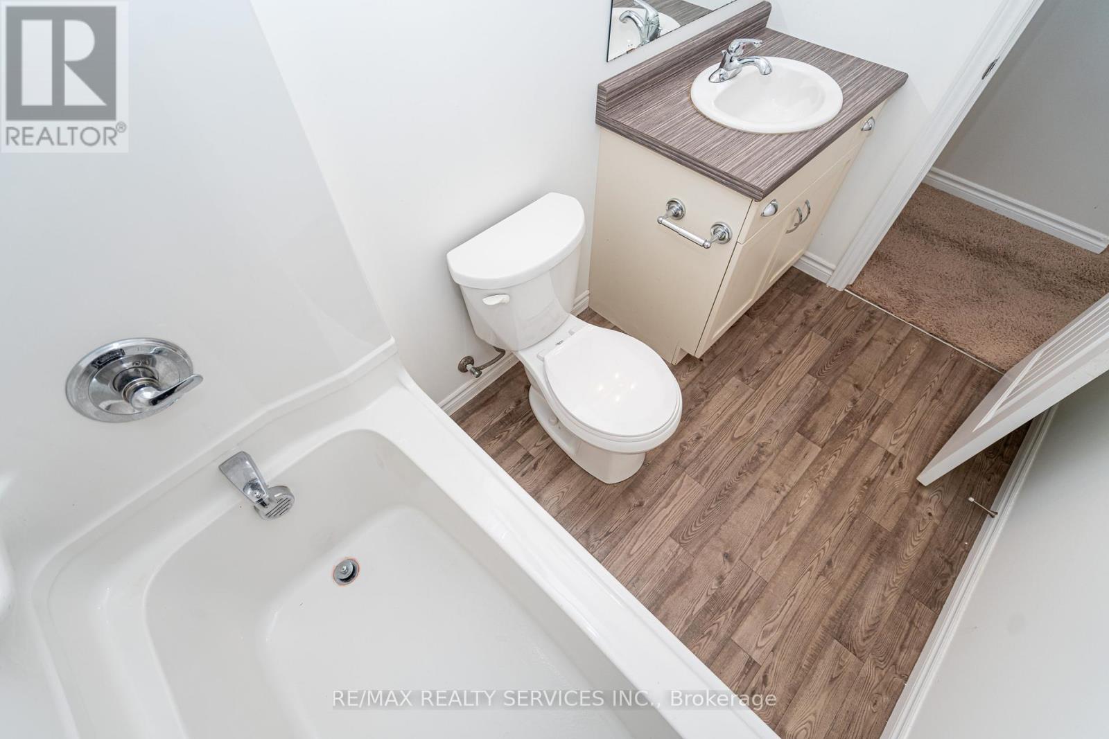 25 Acorn Trail, St. Thomas, Ontario  N5R 0H5 - Photo 17 - X12445928
