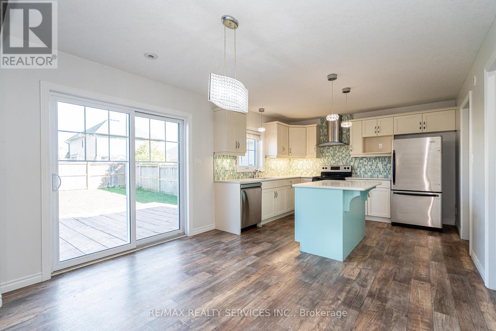 25 Acorn Trail, St. Thomas, Ontario  N5R 0H5 - Photo 7 - X12445928