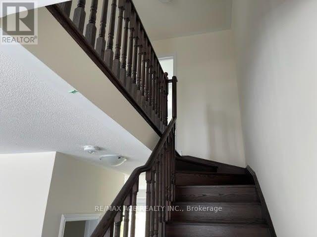 39 Lake Trail Way, Whitby, Ontario  L1M 0M3 - Photo 14 - E12445939