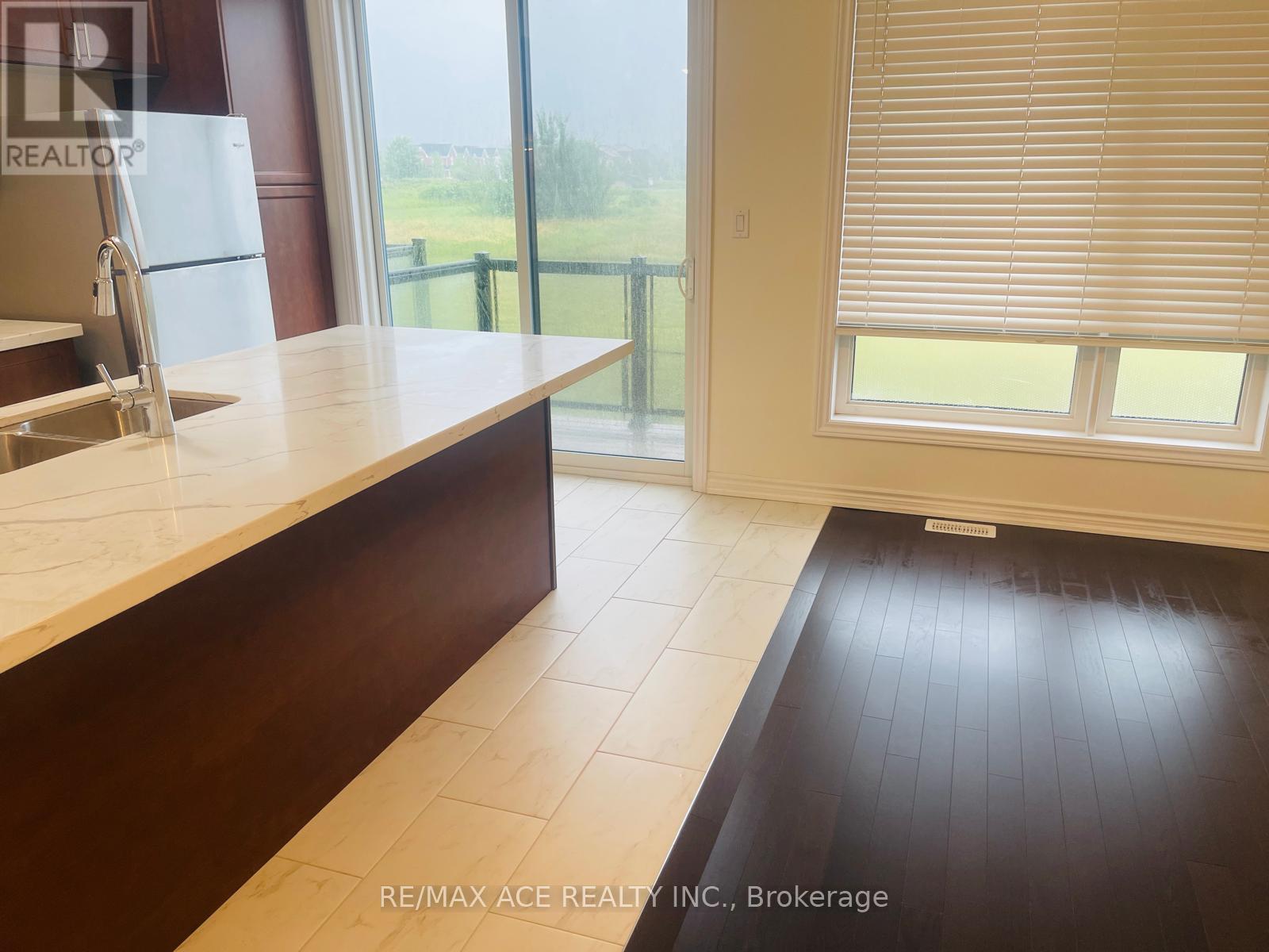 39 Lake Trail Way, Whitby, Ontario  L1M 0M3 - Photo 6 - E12445939