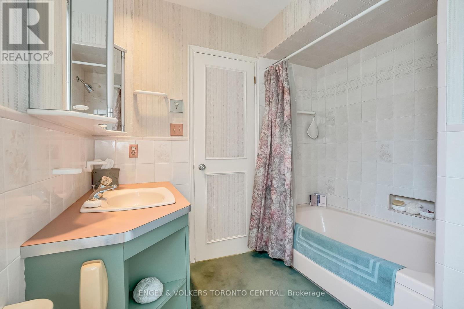 56 Cachet Parkway, Markham, Ontario  L6C 1C2 - Photo 24 - N12445947